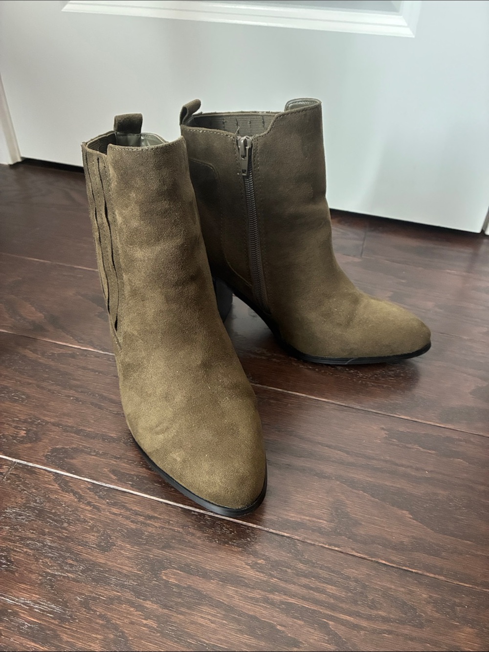 MIA GREGG Ankle Boots
